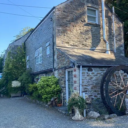 The Granary At Bissick Old Mill Apartment Truro